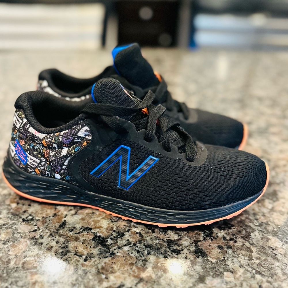 New Balance boys size 5 shoes